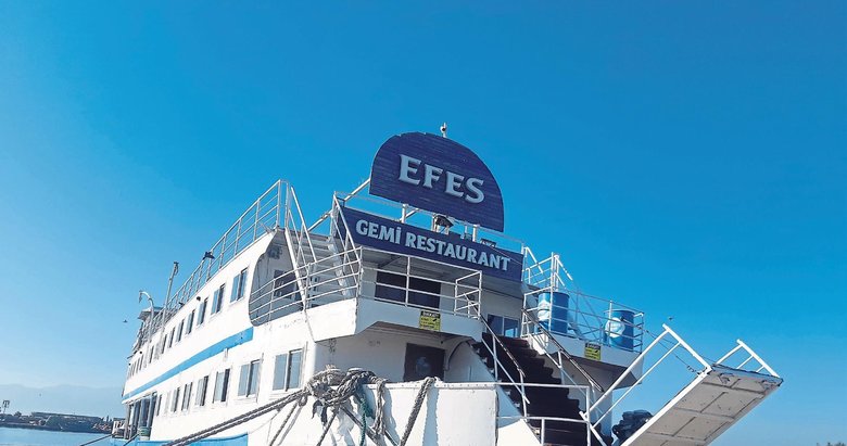 Atatürk’ün ismini verdiği gemi satılıyor