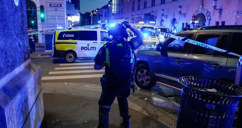 Camilere tehditler artınca Norveç polisi silahlandı