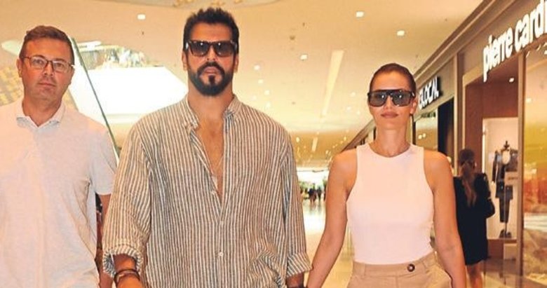 Ünlü çiftin gözlüklü tarzı dikkat çekti