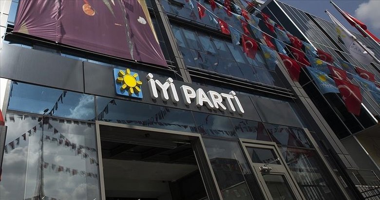İYİ Parti’de istifa depremi sürüyor