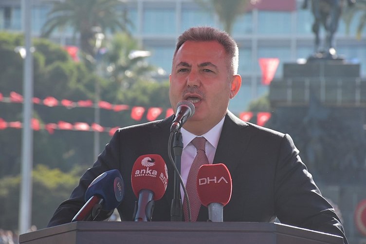 Cumhuriyet’in 101. yılı İzmir’de coşkuyla kutlandı