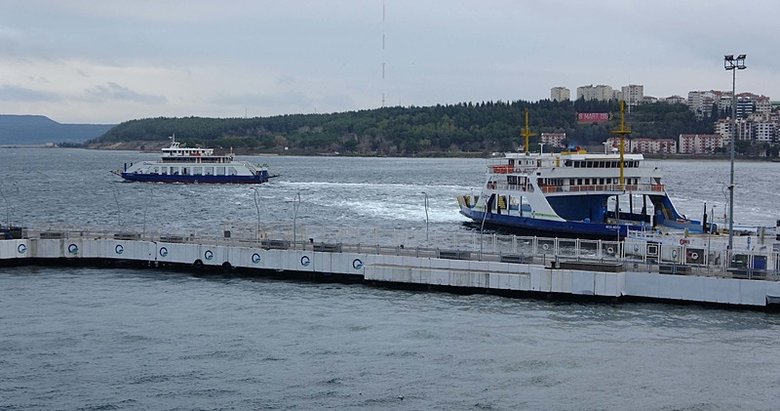 Çanakkale’de bazı feribot seferleri iptal edildi