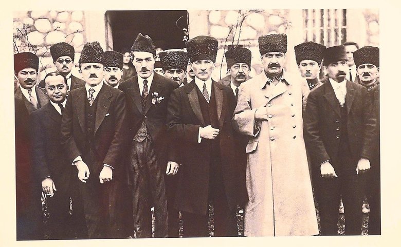 ‘Açtığımız sergilerin verdiği gurur çok başka’