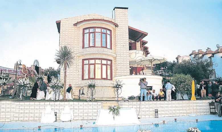 kayahanin-gonul-kosku-satiliyor-1786294892495.jpeg