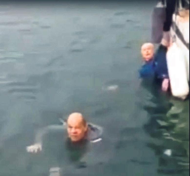 Evlatları kovunca el ele ölmek istediler