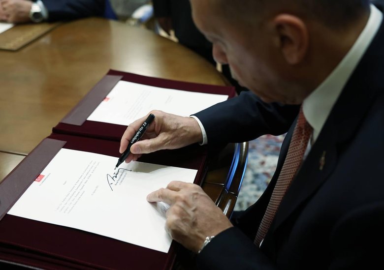 YAŞ toplantısı kararları açıklandı! Yeni Genelkurmay Başkanı Metin Gürak oldu