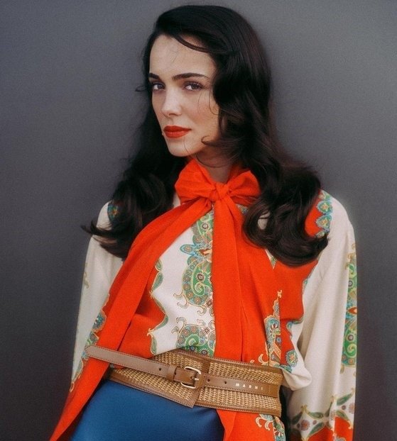 Dilan Çiçek Deniz yaptırdığı estetik yüzünden işinden mi oldu?