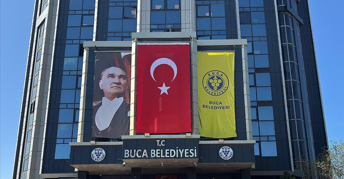 Buca’ya rüşvet operasyonu