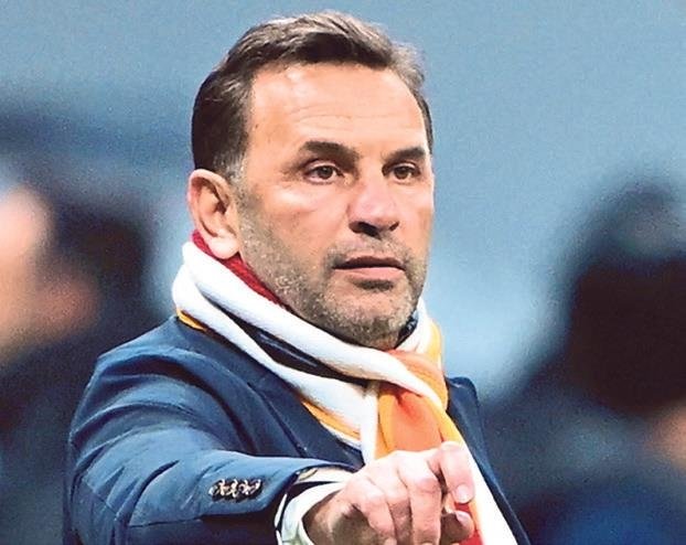 Penaltıya kızdılar sahadan çekildiler