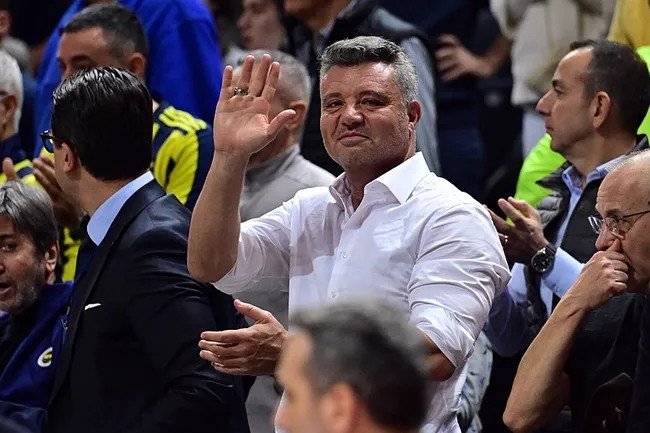 fenerbahce-baskani-sadettin-saran-yeniden-adliyede-adli-tip-kurumunda-kan-sac-ve-idrar-ornegi-verdi-1766241828165.jpeg