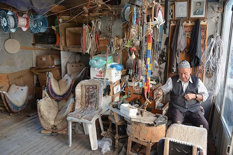manisada-92-yasinda-her-sabah-dukkan-aciyor-70-yildir-zanaata-adanmis-omur-1788253583329.jpeg