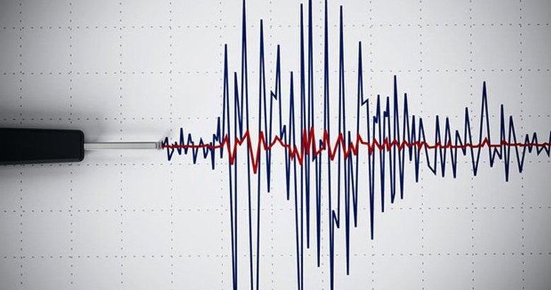 Manisa’da gece saatlerinde korkutan deprem