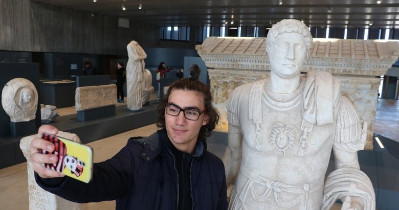 Troya Müzesi’nde ‘Selfie Günü’ etkinliği düzenlendi