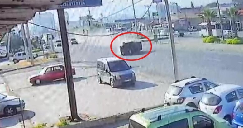 Manisa’da feci kaza! 6 araca çarpıp metrelerce sürüklendi