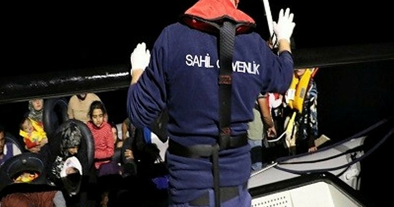 Balıkesir Ayvalık açıklarında 47 düzensiz göçmen yakalandı