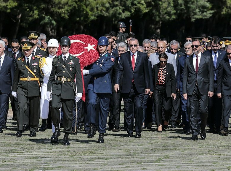 Başkan Recep Tayyip Erdoğan: Cumhuriyeti canımız pahasına korumakta kararlıyız