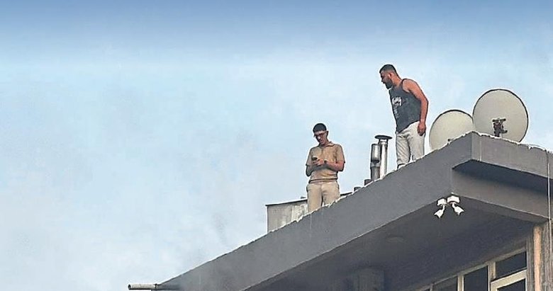 Çatıya kaçarak ölümden kurtuldular