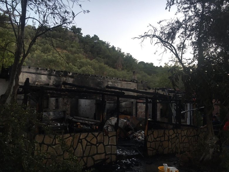 Balıkesir’de korkutan yangın! Ormanlık alana sıçramadan söndürüldü