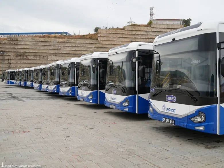 izmirde-toplu-ulasimda-yeni-donem-basliyor-111-yeni-otobus-yola-cikiyor-1791981929475.jpeg