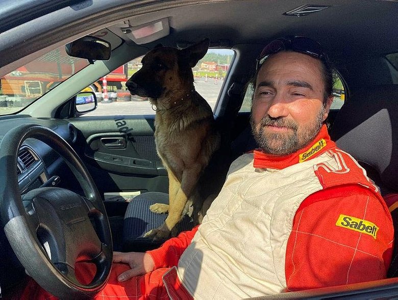 Kanseri yarış tutkusuyla yendi, hayali olan yarış pistini kurdu