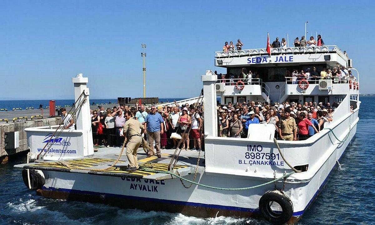 Dikili Ile Midilli Arasinda Feribot Seferleri Basladi Izmir Haberleri