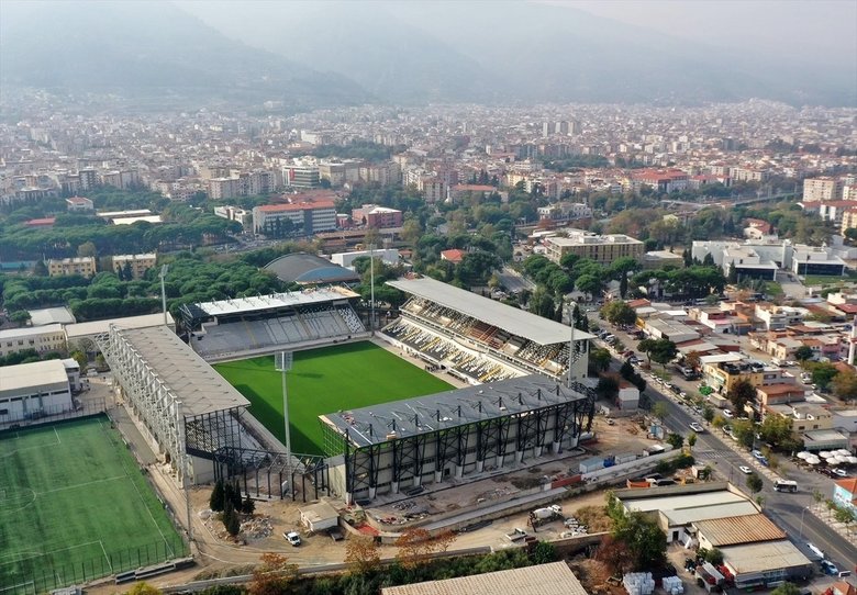 Manisa 19 Mayıs Stadı kapılarını açıyor