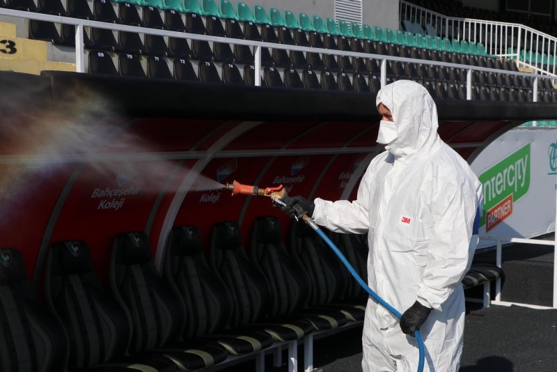 Denizli Atatürk Stadı’nda koronavirüs temizliği