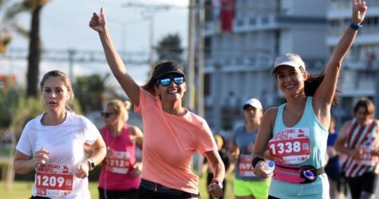 Yarı maratonu coşkusu! İzmir’de büyük heyecan