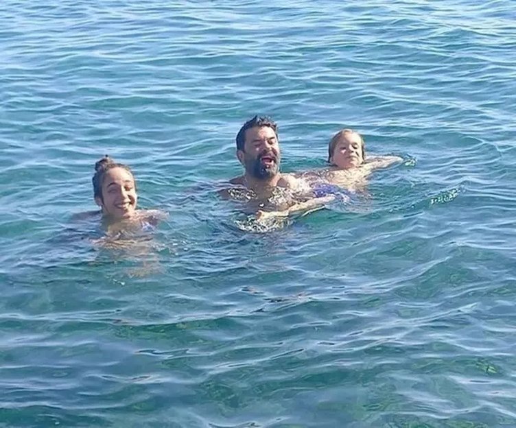 Ceyda Düvenci ile yollarını ayıran Bülent Şakrak tatile çıktı