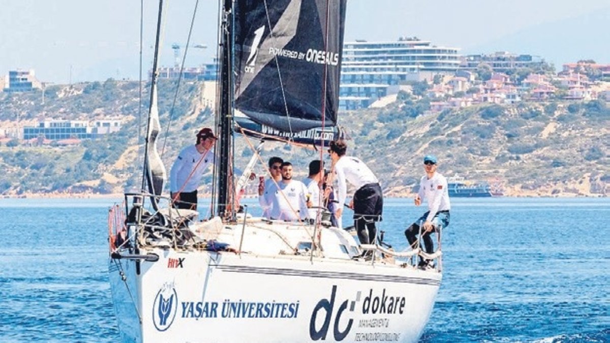 Yaşar Üniversitesi Yelken Takımı’ndan 25. Yıl zaferi