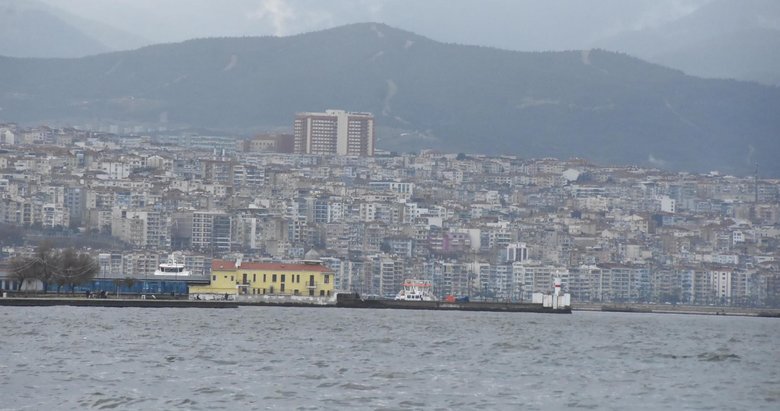 İzmir’i rahatlattı İstanbul’u korkuttu! Uzman isimden deprem uyarısı