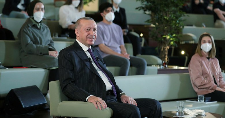 Millet Kütüphanesi’nde söyleşi! Başkan Erdoğan gençlerle bir araya geldi: FETÖ’nün önemli ismi elimizde