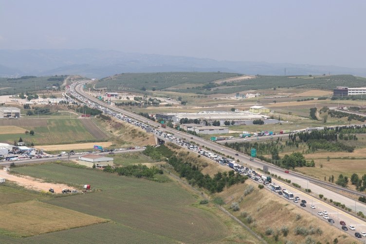 İstanbul-Bursa-İzmir Otoyolu’nda trafik durma noktasına geldi