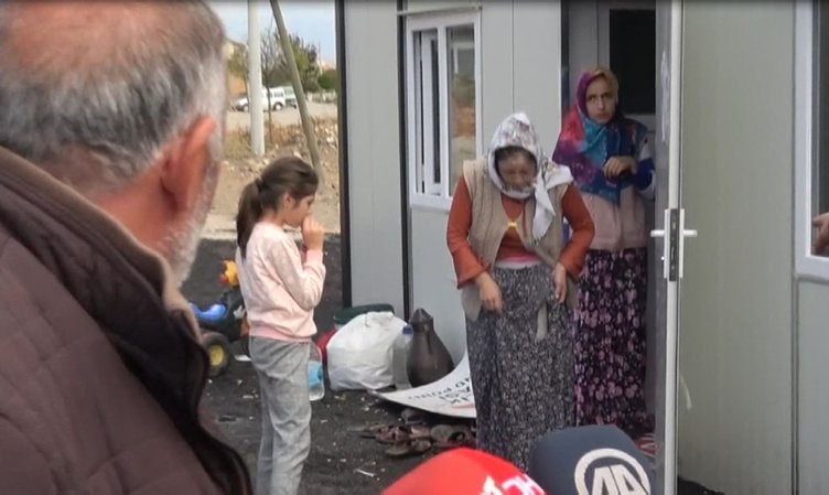 Afyonkarahisar’da ilginç olay! Gazeteciler çekim yaparken elbiseleri yanmaya başladı!