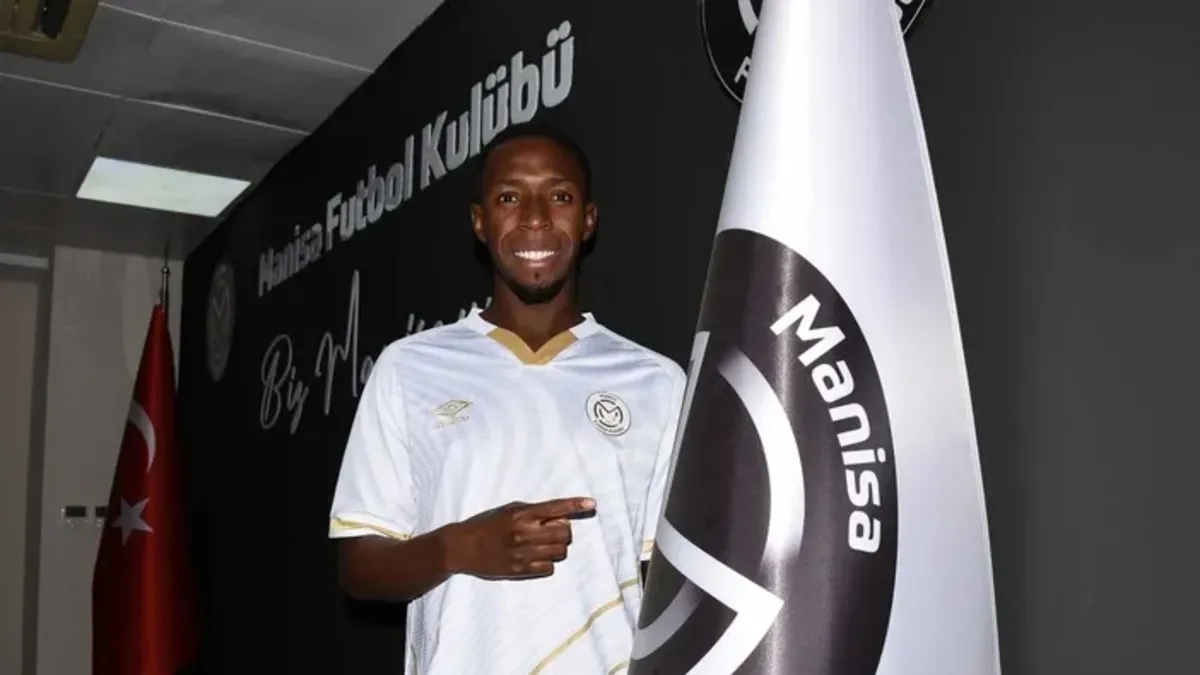 Manisa FK, Birama Toure'nin sözleşmesini uzattı