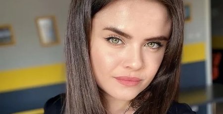 Oyuncu Sevil Akdağ, fenomen arkadaşı Elif Kırav’ı...