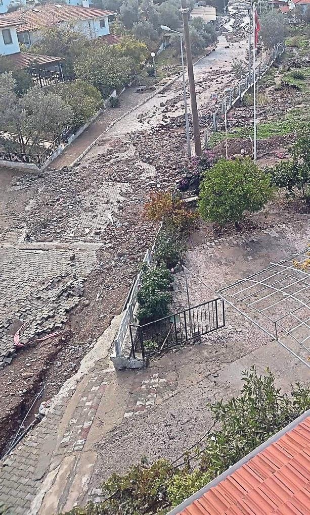 Yağmur yağdı CHP’li belediyeler sele kapıldı