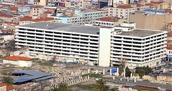 izmirde-yeni-karar-otopark-3-derecede-sit-alani-oldu-1778786166836.jpeg