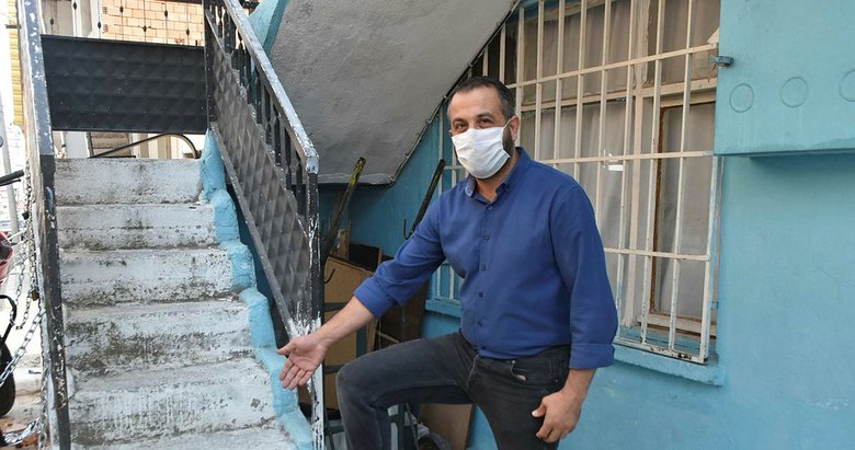 Izmir De Hamam Bocekleri Mahallelinin Kabusu Oldu Belediye Ilaclama Yapmiyor