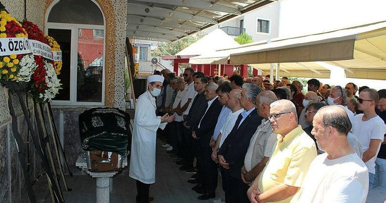 İzmir’de hayatını kaybeden Yeşilçam emektarı Rıza Pekkutsal son yolculuğuna uğurlandı