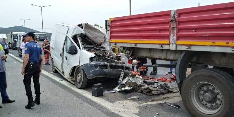 Izmir De Zincirleme Kaza 1 Kisi Hayatini Kaybetti