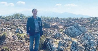 İzmir Büyükşehir Belediye Başkanı Tunç Soyer hem satıyor hem borçlanıyor