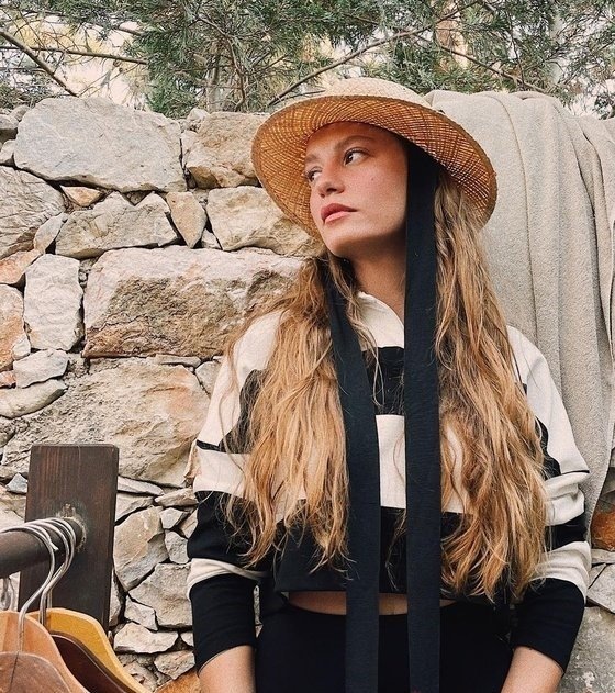 Serenay Sarıkaya açıkladı! Burak Deniz ile aşk mı yaşıyor?