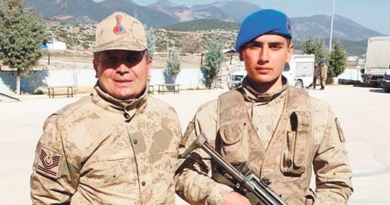 Jandarma baba-oğul depremzedelere koştu