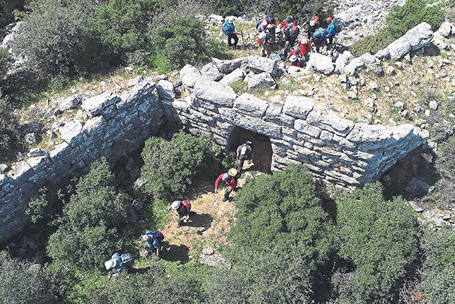 8 bin yıllık tarihi rota Efes-Mimas Yolu