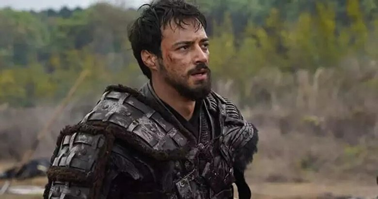 Orhan’dan masaya yumruk