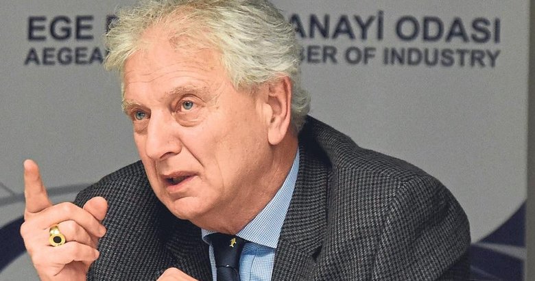 ‘Bir dönem daha aday olmam gerektiğine inandım’