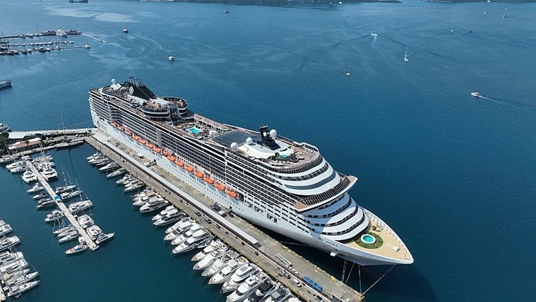 Kuşadası’ndan gelen kruvaziyer Marmaris’e demir attı!