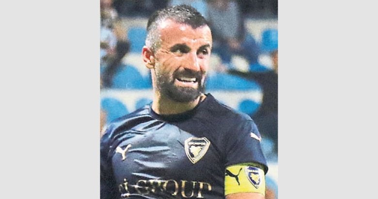 Bucaspor 1928’de Çelenk kulübede