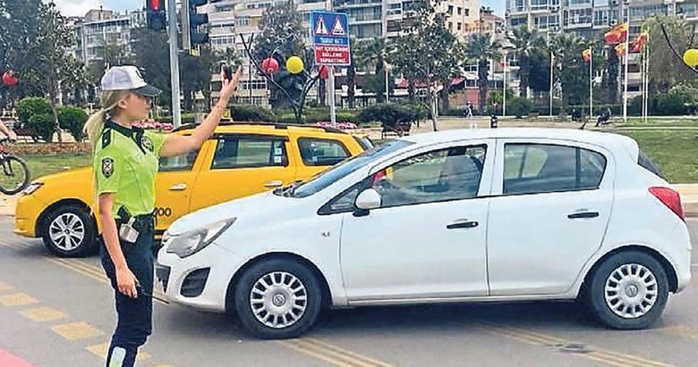 İzmir trafiğini adım adım çözdü